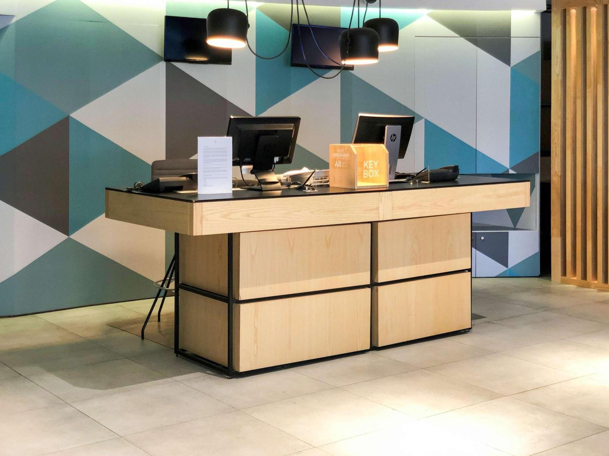 Ibis Madrid Calle Alcala Ngoại thất bức ảnh